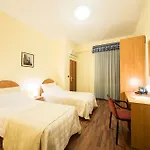 De La Depandance Di Augustus Otel