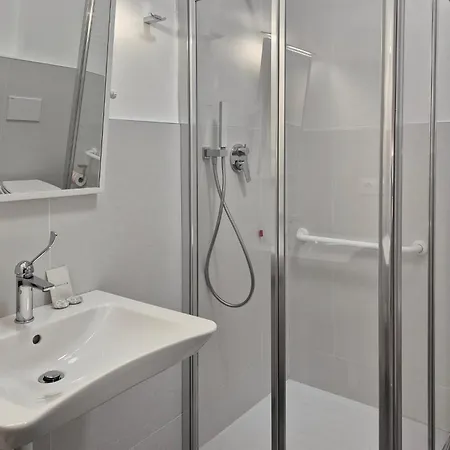 De La Depandance Di Augustus 3*