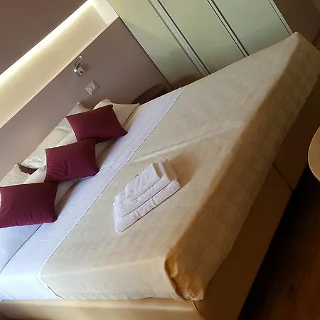 Szálloda De La Depandance Di Augustus Fano